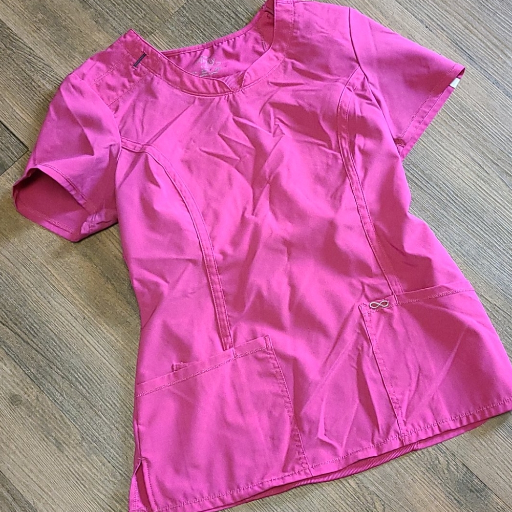 Infinity scrub top